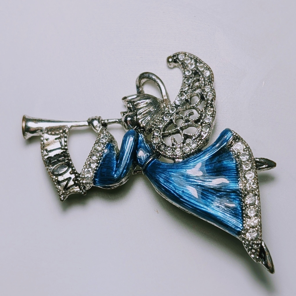 Vintage Gerry’s NOEL Angel Brooch – Enamel & Rhinestone Holiday Pin
